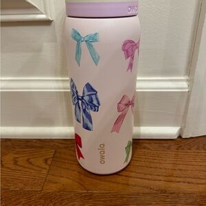 Owala bottle bow pattern